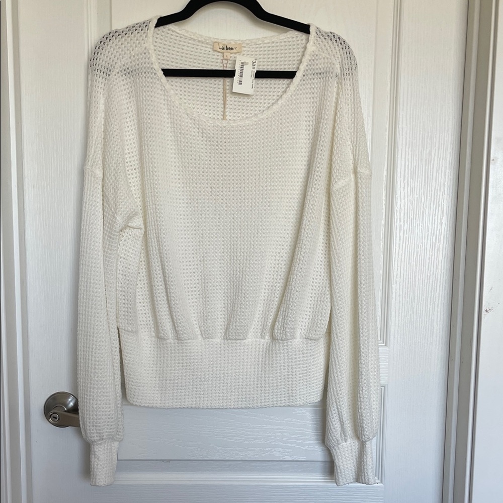 in loom Women's Classic White Crew Neck Sweater